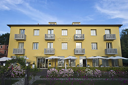 Viktoria Palace Hotel