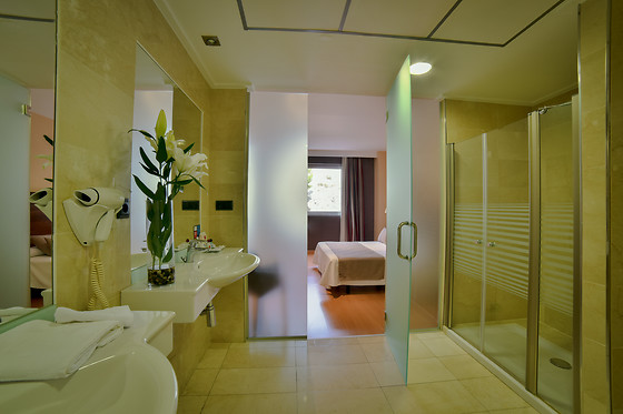 HOTEL RISCAL - photo 14