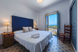 GRUPO BESARO HOTELS