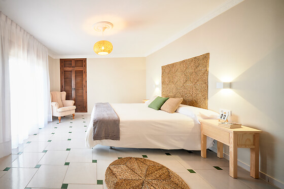 GRUPO BESARO HOTELS - photo 1