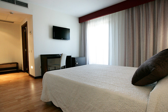 HOTEL LA BASTIDA - photo 2