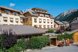 Hôtel les Autanes & SPA ****