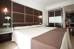 HOTEL LOS GIRASOLES I