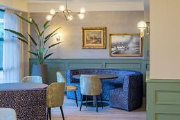 Fletcher Familiehotel De Hunzebergen