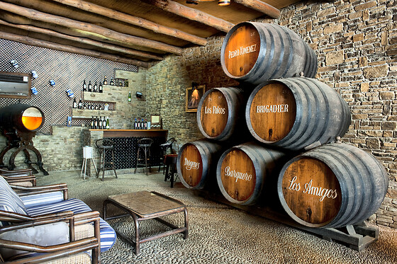 BODEGAS PEREZ BARQUERO - photo 0