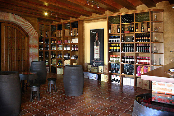 BODEGAS RUIZ TORRES - photo 2