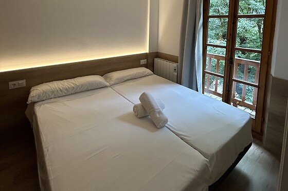 APARTAMENTOS SOLANA, HOTEL TAULL & ROMANIC - photo 3