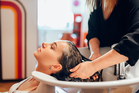 ESTÉTICA E CABELEIREIRO VALÉRIA LINO - photo 10